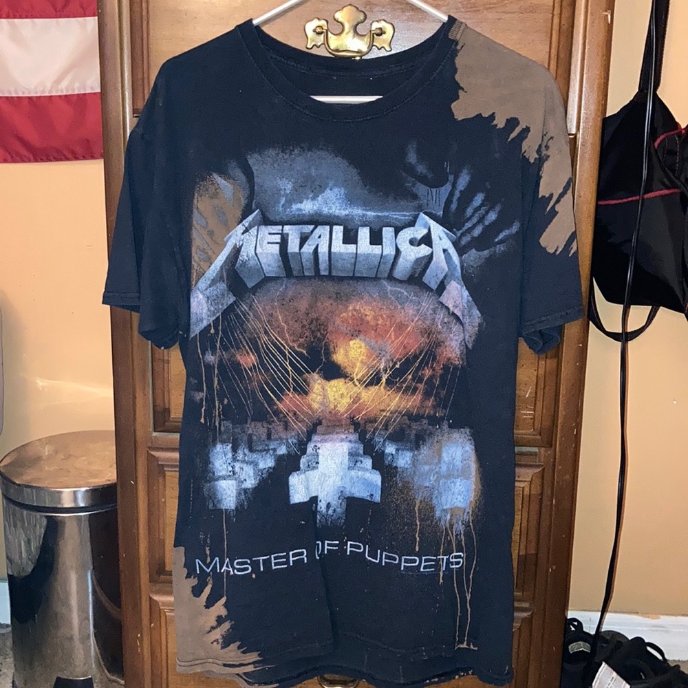 Vintage 80’s Metallica “master of puppets” tee
